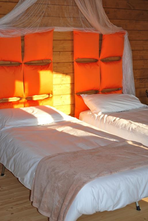 Ecolodge Langhe Cherasco Habitación foto